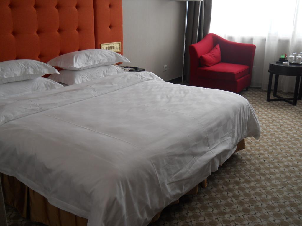 Yijing Holiday Hotel Yimeng Road Linyi  Номер фото