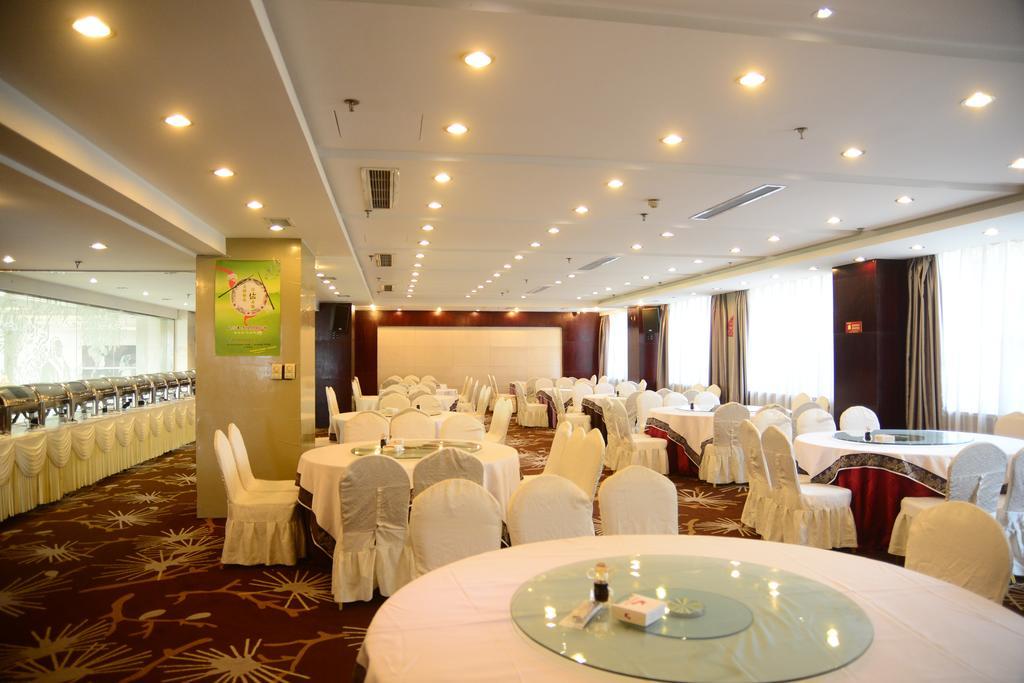 Yijing Holiday Hotel Yimeng Road Linyi  Екстер'єр фото